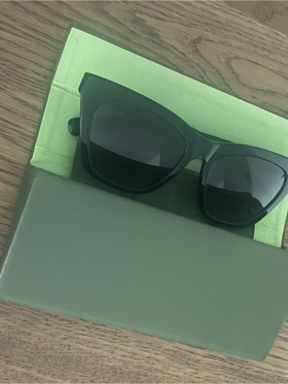 Longchamp Classic Black Cat-Eye Sunglasses